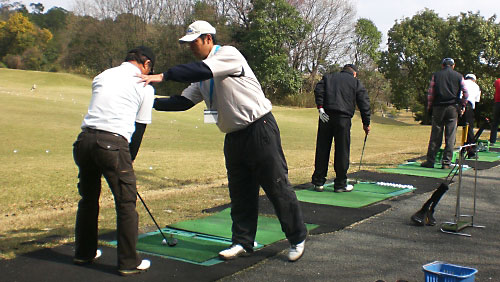 SSSゴルフ 佐々木正樹 ゴルフアカデミー 練習風景 ムーンレイクゴルフクラブ 鞍手コース 練習場